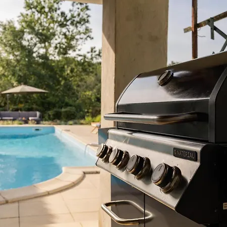 Avec Vue - Piscine Privee, Cuisine D'ete, Jeux Video Et Appareils De Fitness Villa Puygaillard